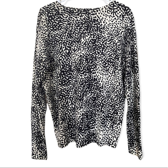 SOLD! Merona White Animal Print Ultimate V-Neck Cardigan - Picture 5 of 13